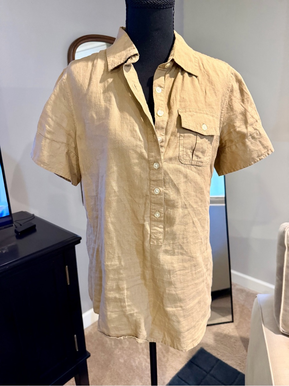 Banana Republic Tan Short-Sleeve Button-Down Linen Blend Shirt